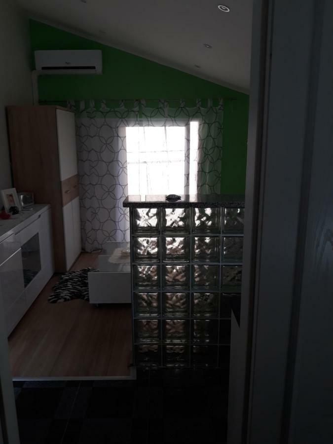 מאלי לוסיניי Apartment Lavanda מראה חיצוני תמונה